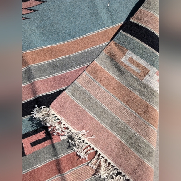 Southwestern Pattern Large Rug - Picture 4 of 7